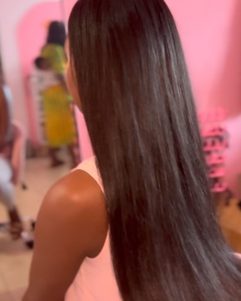 Tranças com ombré e pontas onduladas