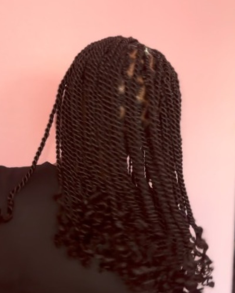 Tranças twist longas feitas no Lanica Barai Hair