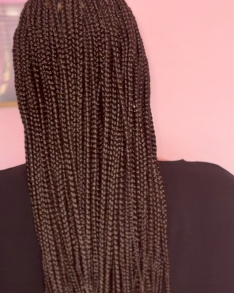 Box braids finas e uniformes feitas à mão